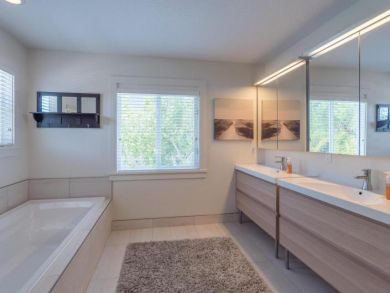 ANNA MARIA MONTHLY RENTAL ON A CANAL WITH POOL